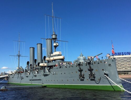 Знаковые моменты в истории крейсера Аврора в Санкт-Петербурге